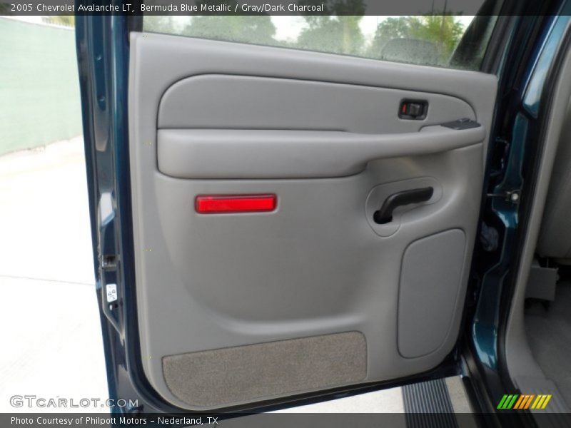Bermuda Blue Metallic / Gray/Dark Charcoal 2005 Chevrolet Avalanche LT