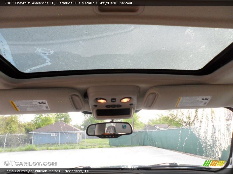 Bermuda Blue Metallic / Gray/Dark Charcoal 2005 Chevrolet Avalanche LT