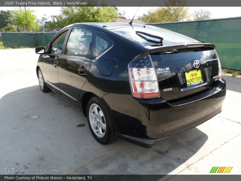 Black / Ivory/Brown 2005 Toyota Prius Hybrid
