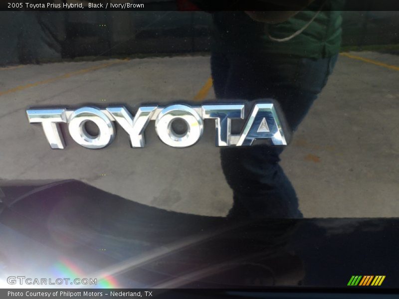 Black / Ivory/Brown 2005 Toyota Prius Hybrid