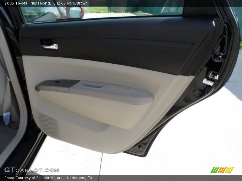 Black / Ivory/Brown 2005 Toyota Prius Hybrid