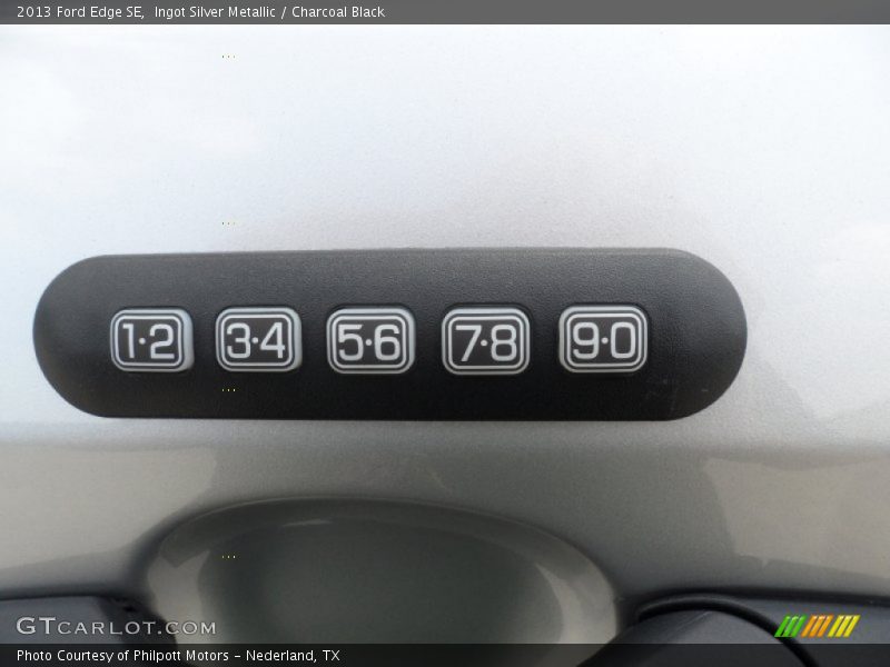 Ingot Silver Metallic / Charcoal Black 2013 Ford Edge SE