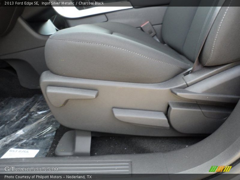 Front Seat of 2013 Edge SE