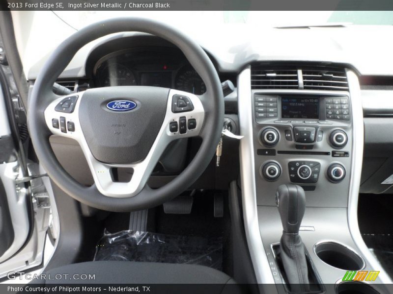 Ingot Silver Metallic / Charcoal Black 2013 Ford Edge SE