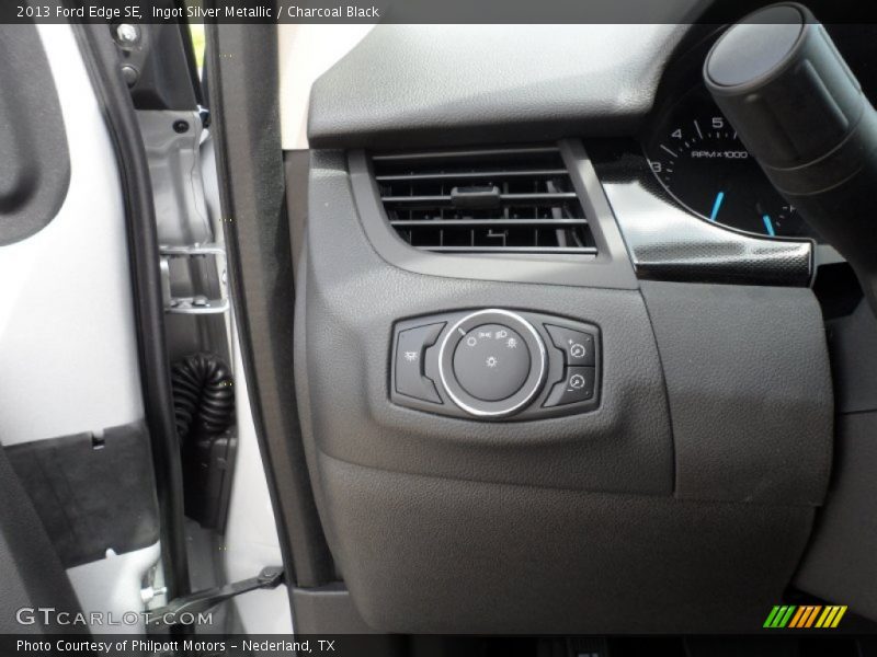 Ingot Silver Metallic / Charcoal Black 2013 Ford Edge SE