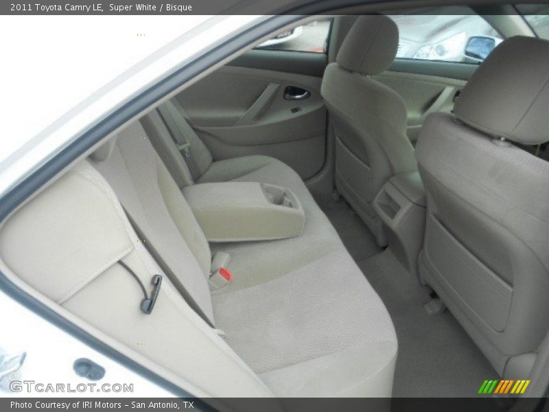 Super White / Bisque 2011 Toyota Camry LE