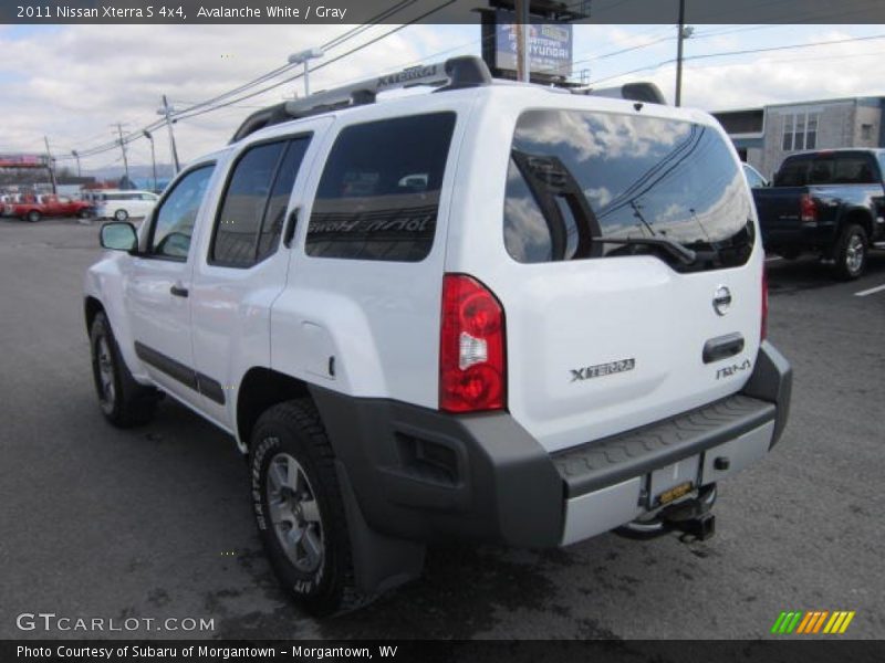 Avalanche White / Gray 2011 Nissan Xterra S 4x4