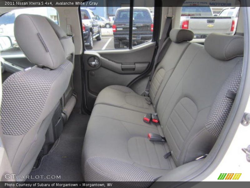 Avalanche White / Gray 2011 Nissan Xterra S 4x4