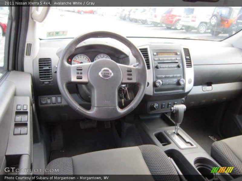 Avalanche White / Gray 2011 Nissan Xterra S 4x4
