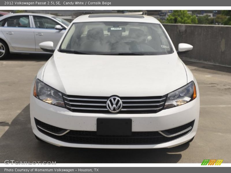 Candy White / Cornsilk Beige 2012 Volkswagen Passat 2.5L SE