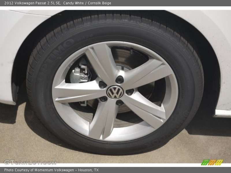Candy White / Cornsilk Beige 2012 Volkswagen Passat 2.5L SE