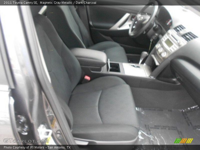 Magnetic Gray Metallic / Dark Charcoal 2011 Toyota Camry SE