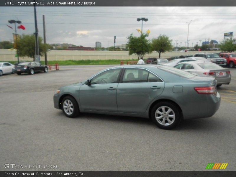Aloe Green Metallic / Bisque 2011 Toyota Camry LE