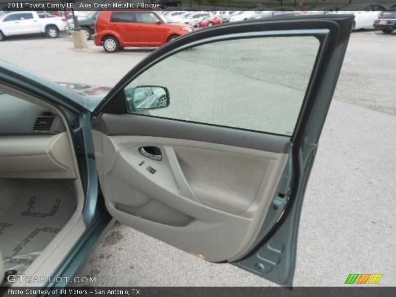 Aloe Green Metallic / Bisque 2011 Toyota Camry LE
