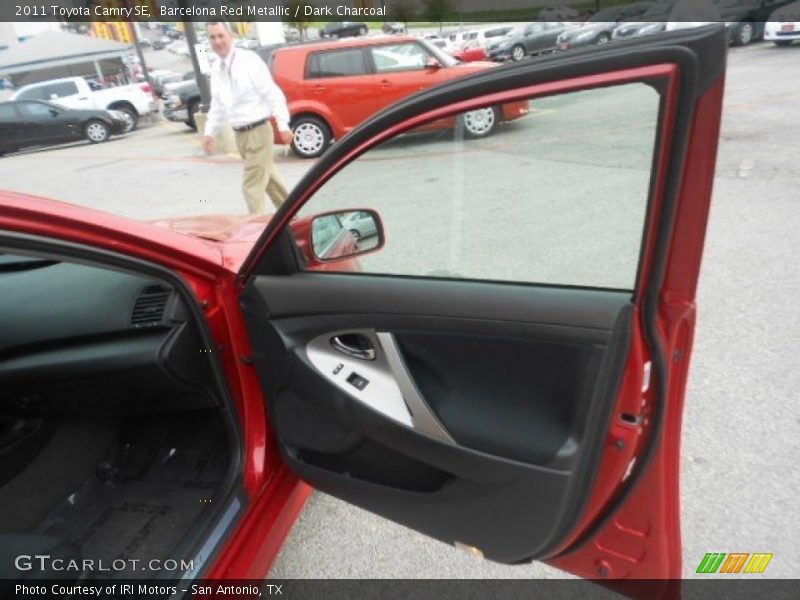 Barcelona Red Metallic / Dark Charcoal 2011 Toyota Camry SE