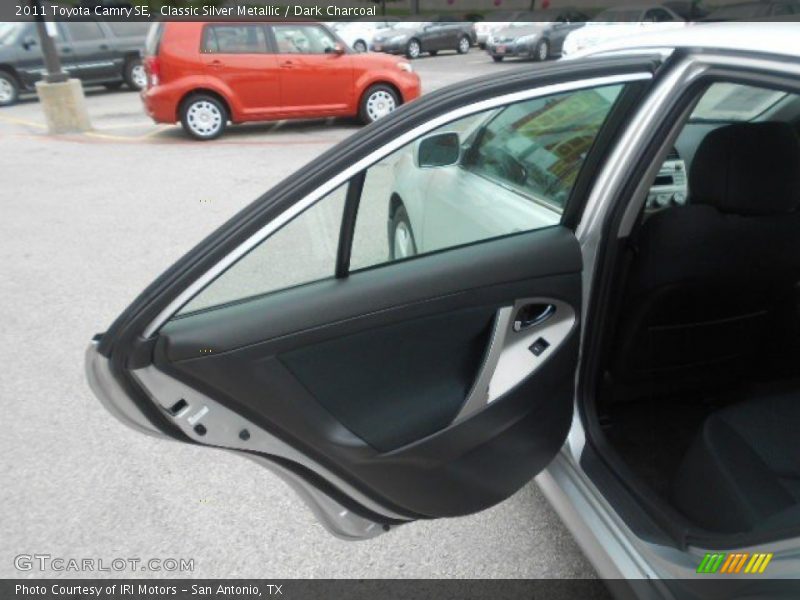 Classic Silver Metallic / Dark Charcoal 2011 Toyota Camry SE