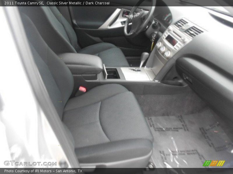 Classic Silver Metallic / Dark Charcoal 2011 Toyota Camry SE