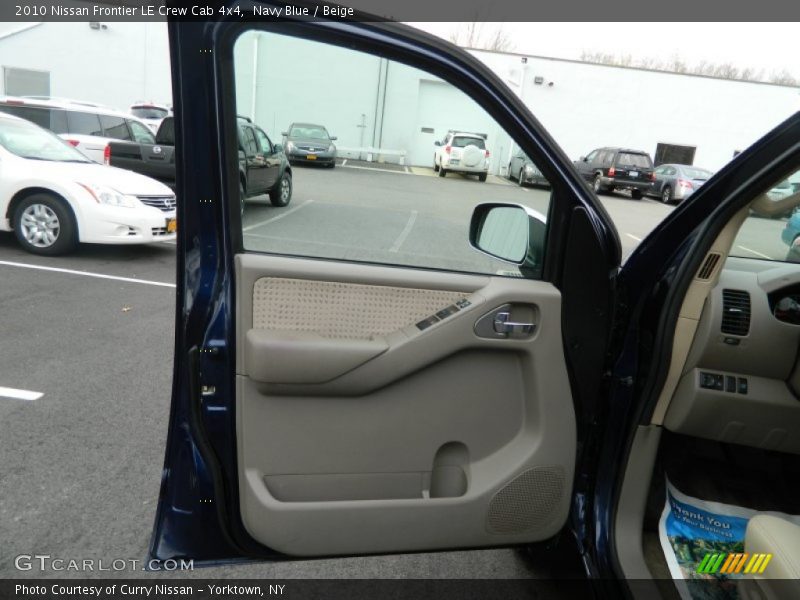 Door Panel of 2010 Frontier LE Crew Cab 4x4