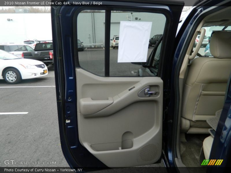 Door Panel of 2010 Frontier LE Crew Cab 4x4