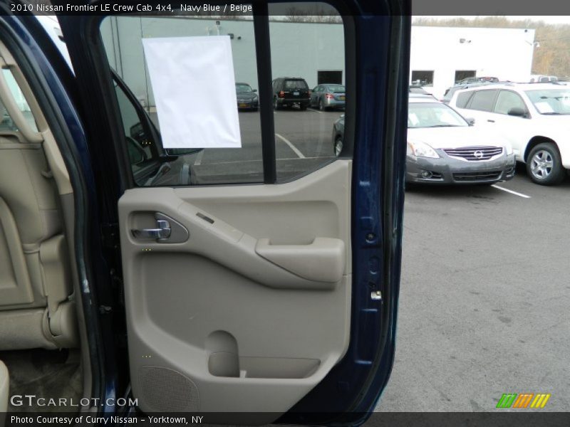 Door Panel of 2010 Frontier LE Crew Cab 4x4
