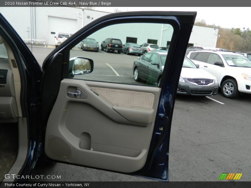 Door Panel of 2010 Frontier LE Crew Cab 4x4