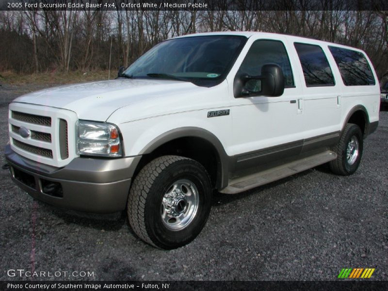 Front 3/4 View of 2005 Excursion Eddie Bauer 4x4