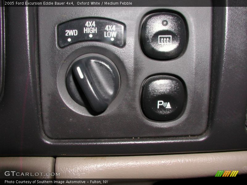 Oxford White / Medium Pebble 2005 Ford Excursion Eddie Bauer 4x4