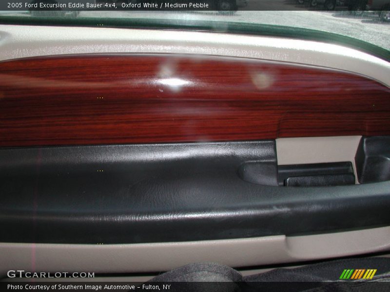 Oxford White / Medium Pebble 2005 Ford Excursion Eddie Bauer 4x4
