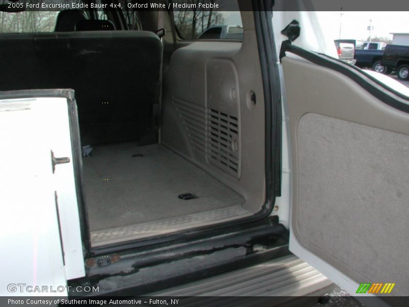 Oxford White / Medium Pebble 2005 Ford Excursion Eddie Bauer 4x4