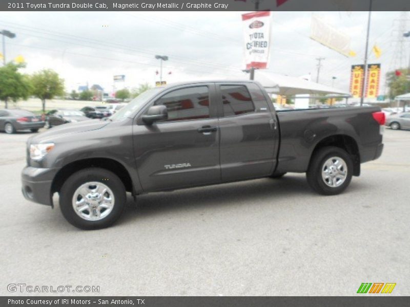 Magnetic Gray Metallic / Graphite Gray 2011 Toyota Tundra Double Cab
