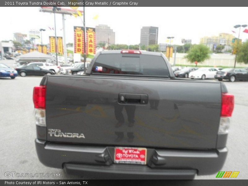 Magnetic Gray Metallic / Graphite Gray 2011 Toyota Tundra Double Cab