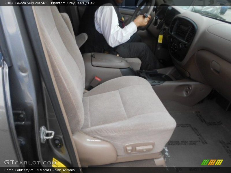 Phantom Gray Pearl / Oak 2004 Toyota Sequoia SR5