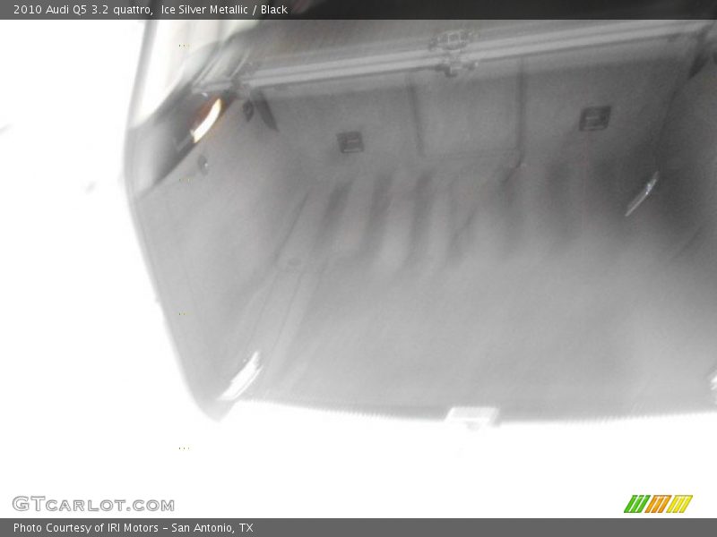 Ice Silver Metallic / Black 2010 Audi Q5 3.2 quattro