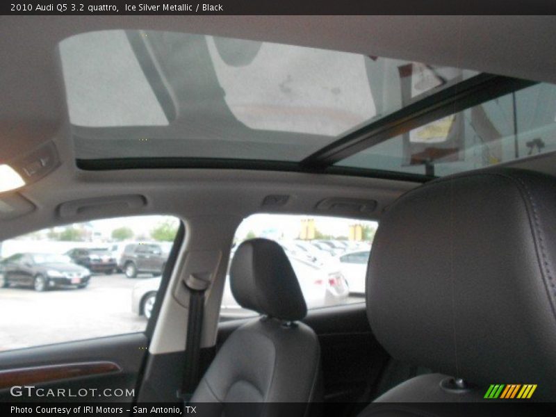 Ice Silver Metallic / Black 2010 Audi Q5 3.2 quattro