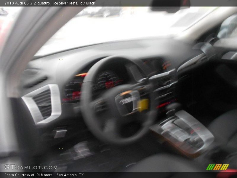 Ice Silver Metallic / Black 2010 Audi Q5 3.2 quattro