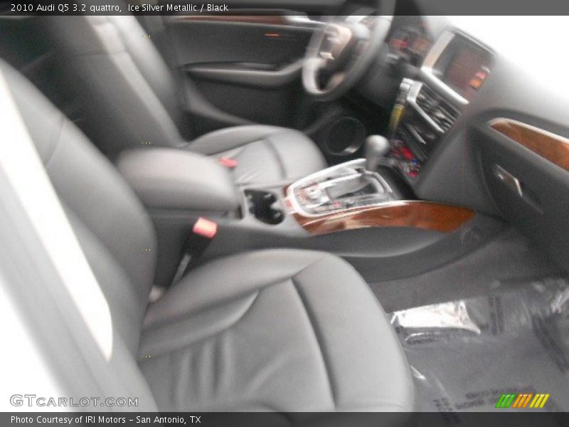 Ice Silver Metallic / Black 2010 Audi Q5 3.2 quattro