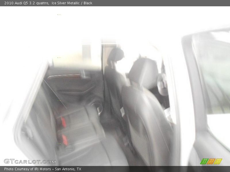 Ice Silver Metallic / Black 2010 Audi Q5 3.2 quattro