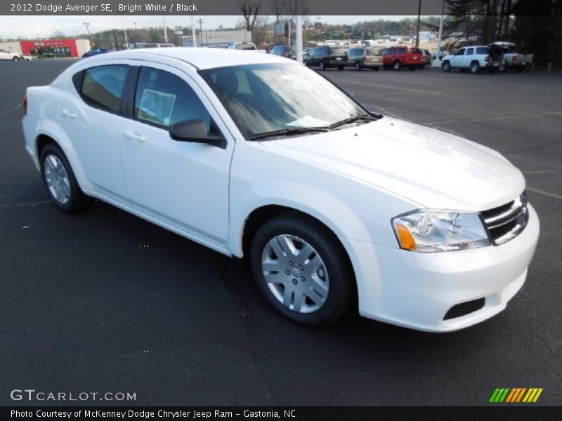 Bright White / Black 2012 Dodge Avenger SE