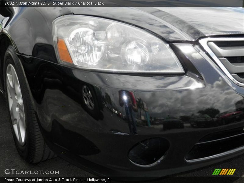 Super Black / Charcoal Black 2002 Nissan Altima 2.5 S