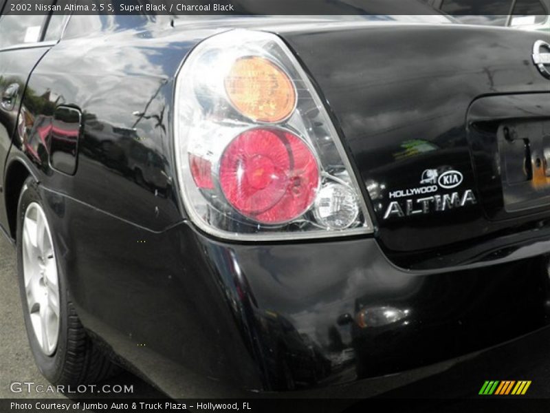 Super Black / Charcoal Black 2002 Nissan Altima 2.5 S