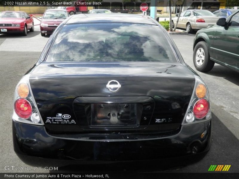 Super Black / Charcoal Black 2002 Nissan Altima 2.5 S
