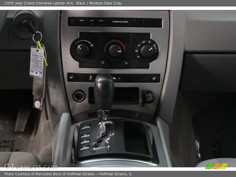 Black / Medium Slate Gray 2006 Jeep Grand Cherokee Laredo 4x4