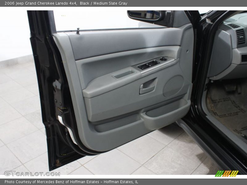 Black / Medium Slate Gray 2006 Jeep Grand Cherokee Laredo 4x4