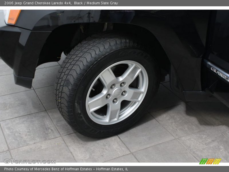 Black / Medium Slate Gray 2006 Jeep Grand Cherokee Laredo 4x4