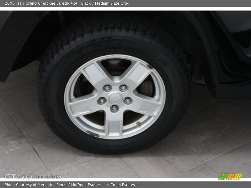 Black / Medium Slate Gray 2006 Jeep Grand Cherokee Laredo 4x4