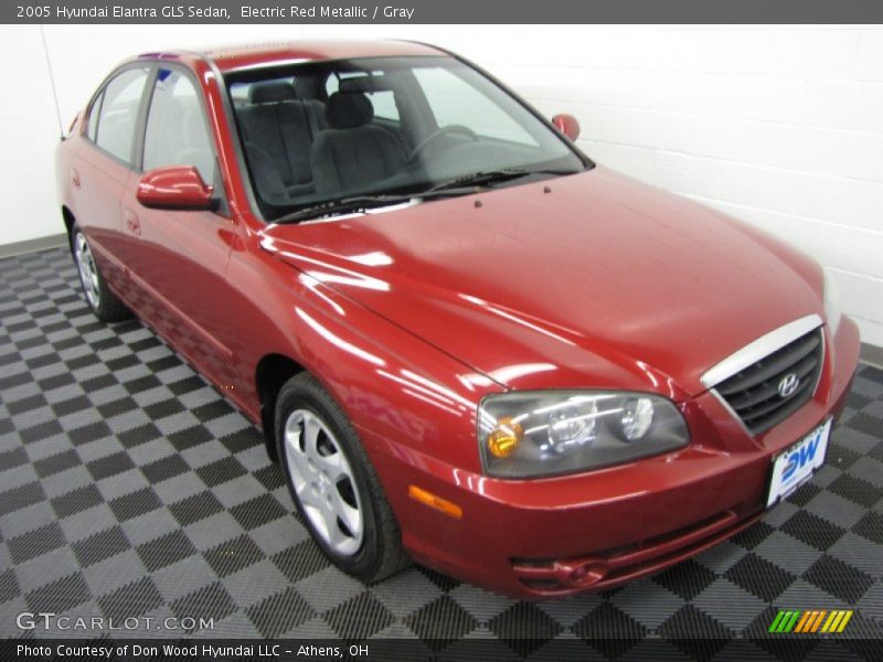 Electric Red Metallic / Gray 2005 Hyundai Elantra GLS Sedan