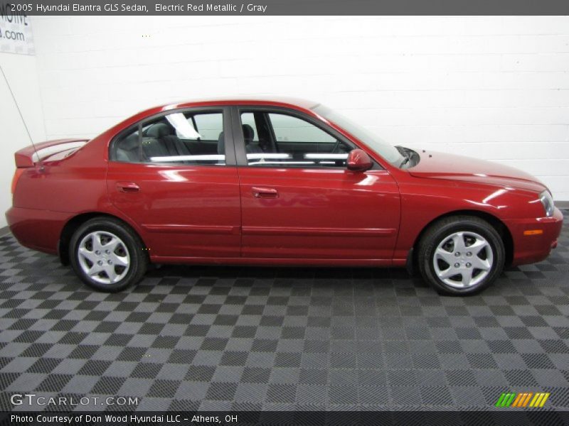 Electric Red Metallic / Gray 2005 Hyundai Elantra GLS Sedan