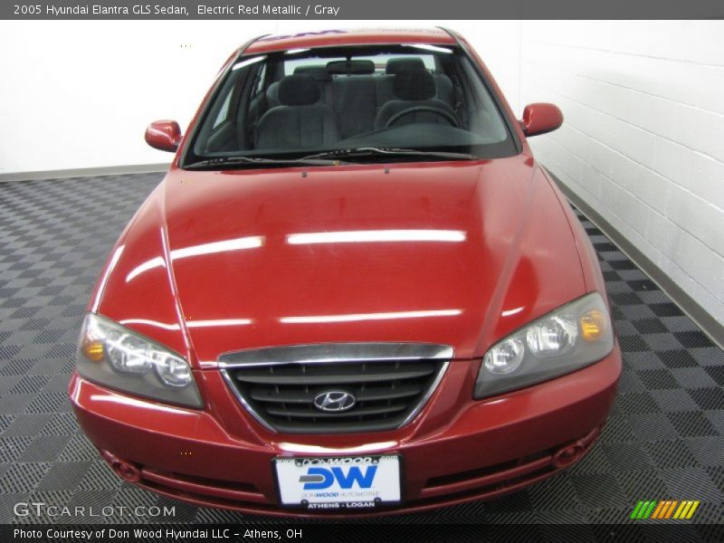 Electric Red Metallic / Gray 2005 Hyundai Elantra GLS Sedan