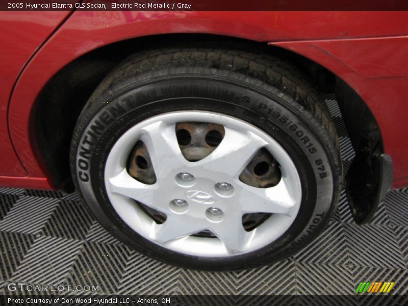 Electric Red Metallic / Gray 2005 Hyundai Elantra GLS Sedan