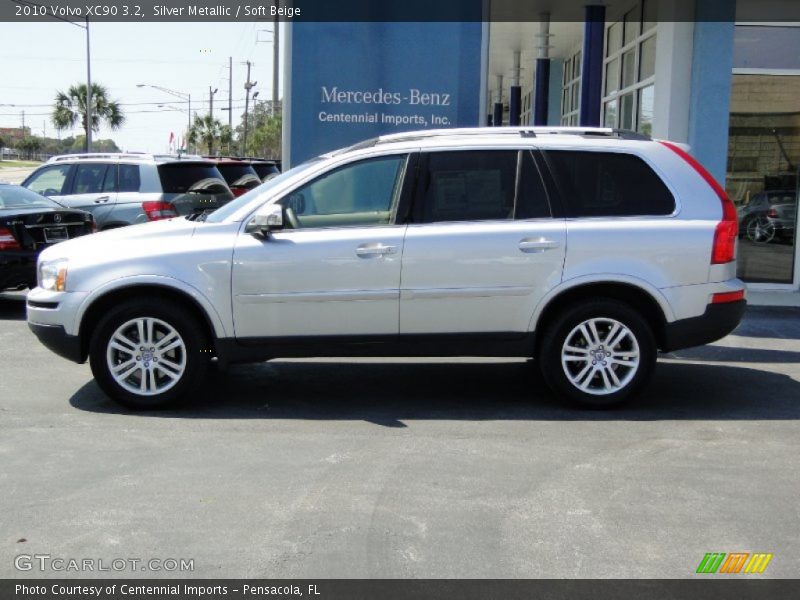 Silver Metallic / Soft Beige 2010 Volvo XC90 3.2